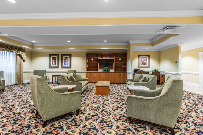 Imagen de los interiores del Hotel Comfort Inn and Suites, Tifton. Foto 13