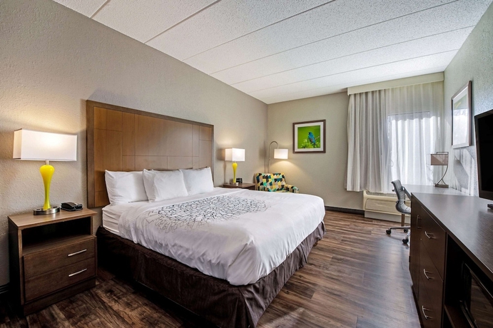 Imagen de la habitación del Hotel Comfort Inn and Suites Tipp City - I-75. Foto 12