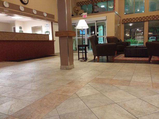 Imagen de los interiores del Hotel Comfort Inn and Suites, Township of Langley. Foto 14