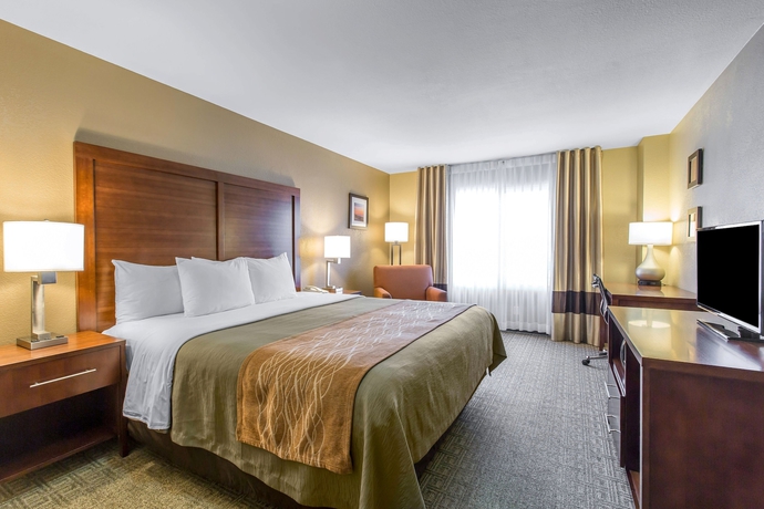 Imagen de la habitación del Hotel Comfort Inn and Suites Ventura Beach. Foto 4