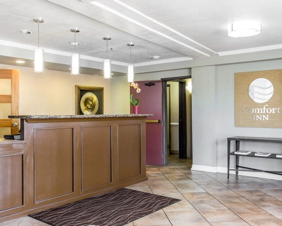 Imagen de los interiores del Hotel Comfort Inn and Suites Ventura Beach. Foto 16