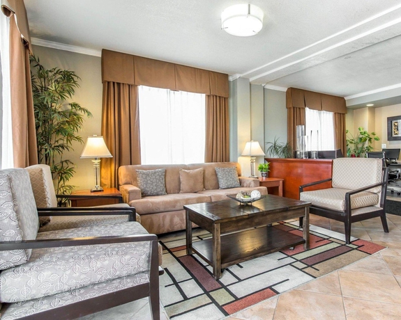 Imagen de los interiores del Hotel Comfort Inn and Suites Ventura Beach. Foto 19