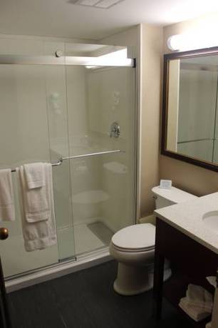Imagen de la habitación del Hotel Comfort Inn and Suites, West Springfield. Foto 6