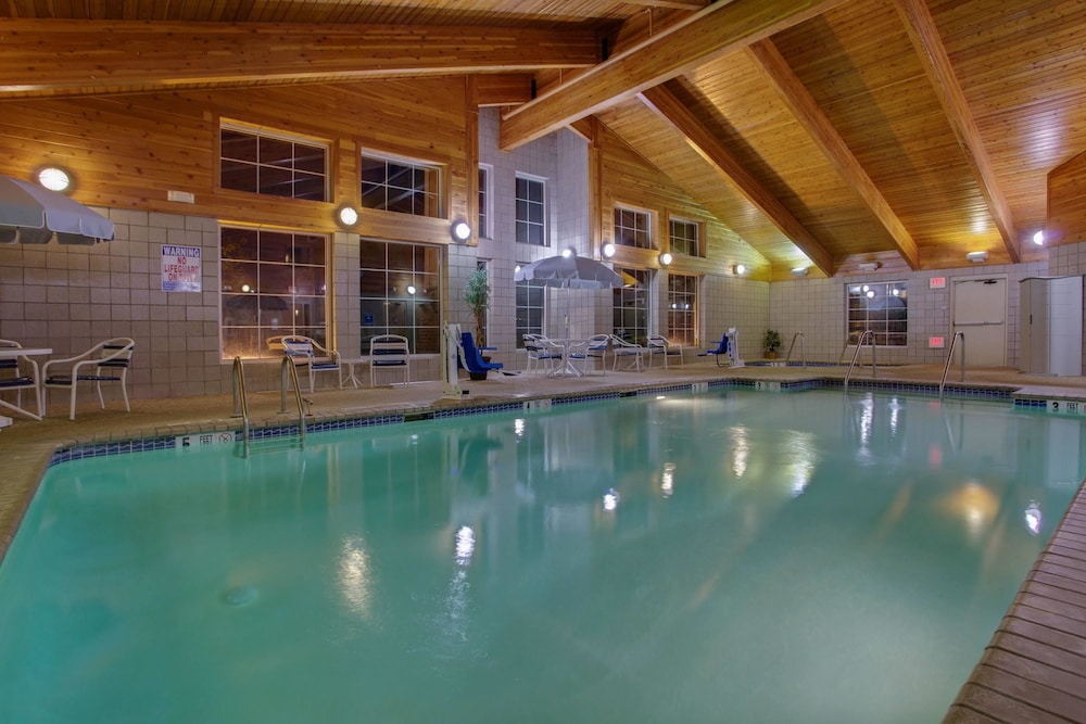 Imagen de la piscina del Hotel Comfort Inn of Griswold. Foto 18