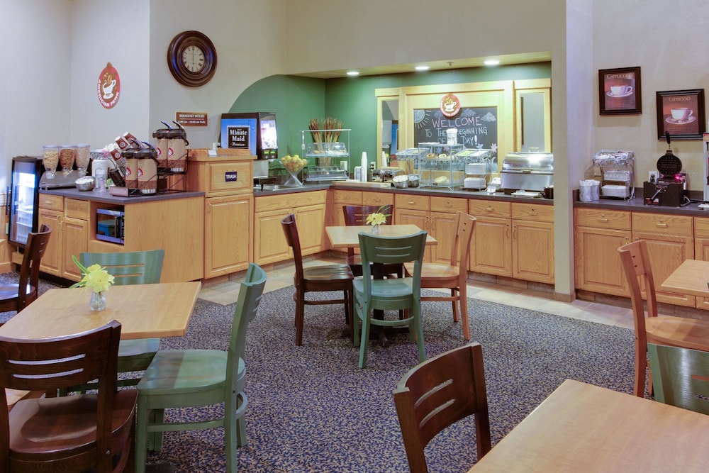 Imagen del bar/restaurante del Hotel Comfort Inn of Griswold. Foto 5