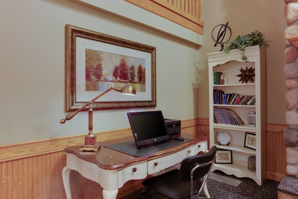 Imagen de los interiores del Hotel Comfort Inn of Griswold. Foto 17