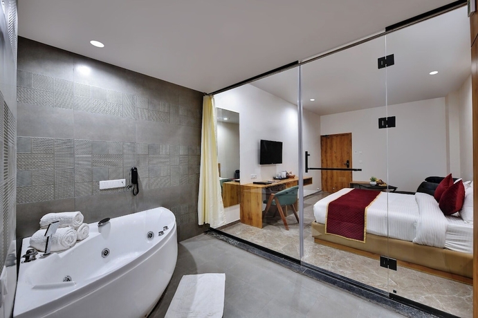 Imagen de la habitación del Hotel Comfort Inn sapphire Chandkheda. Foto 12