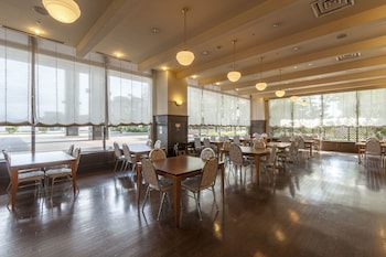 Imagen del bar/restaurante del Hotel Comfort Komatsu. Foto 6