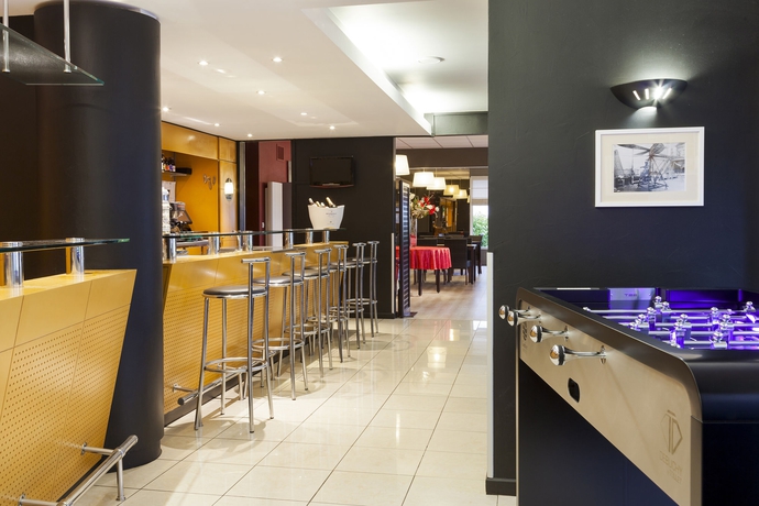 Imagen de los interiores del Hotel Comfort Lille L'union. Foto 14