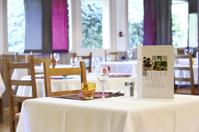 Imagen del bar/restaurante del Hotel Comfort Linas Montlhery. Foto 5