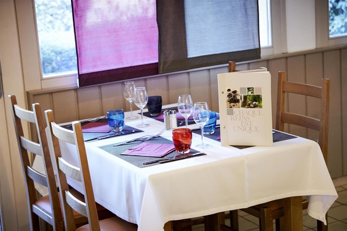 Imagen del bar/restaurante del Hotel Comfort Linas Montlhery. Foto 6