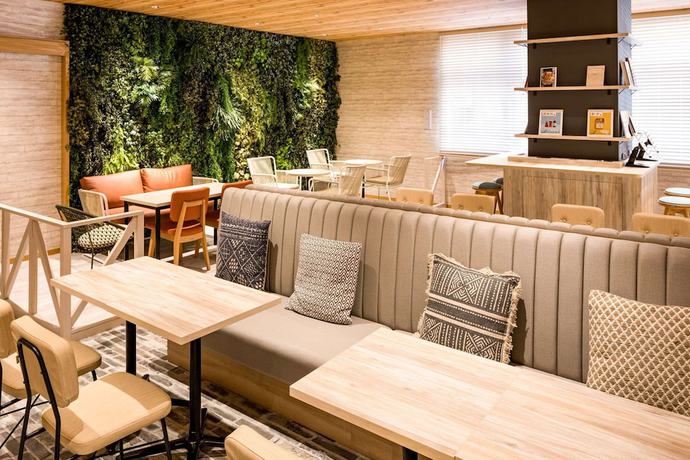 Imagen del bar/restaurante del Hotel Comfort Nagoya Shinkansenguchi. Foto 7