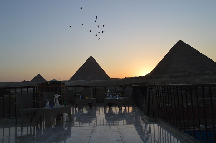Imagen general del Hotel Comfort Pyramids inn. Foto 1