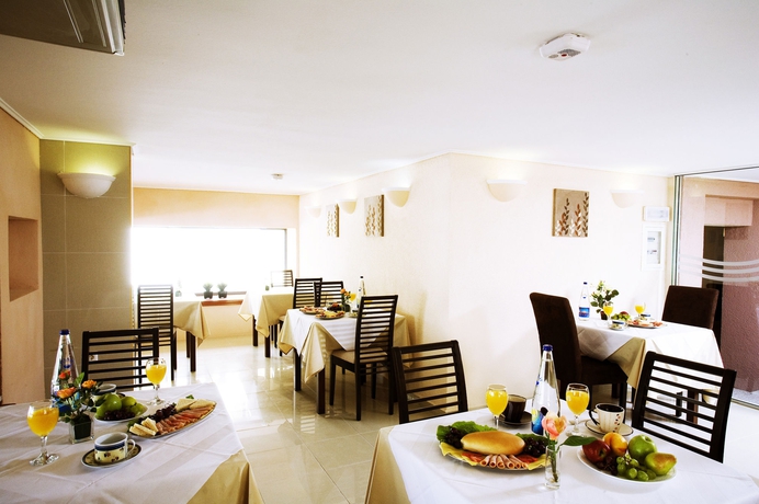 Imagen del bar/restaurante del Hotel Comfort, Rodas. Foto 4