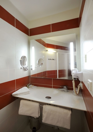 Imagen de la habitación del Hotel Comfort Saintes. Foto 10