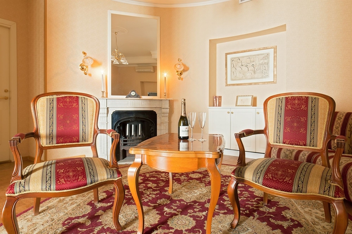 Imagen de la habitación del Hotel Comfort, San Petersburgo. Foto 2