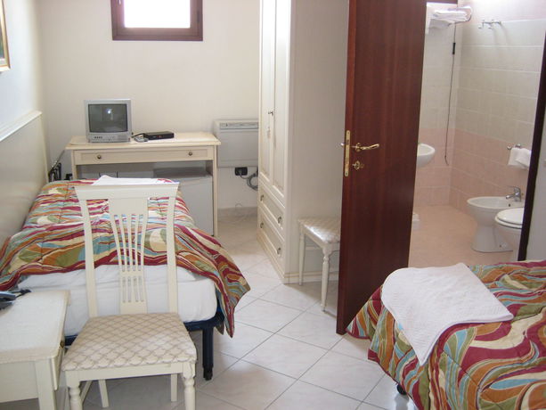 Imagen general del Hotel Comfort Scano Inn. Foto 1