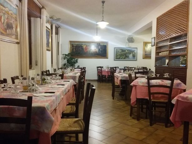 Imagen del bar/restaurante del Hotel Comfort Scano Inn. Foto 4