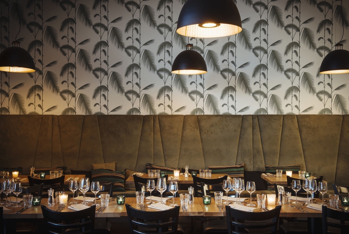 Imagen del bar/restaurante del Hotel Comfort Sello. Foto 2