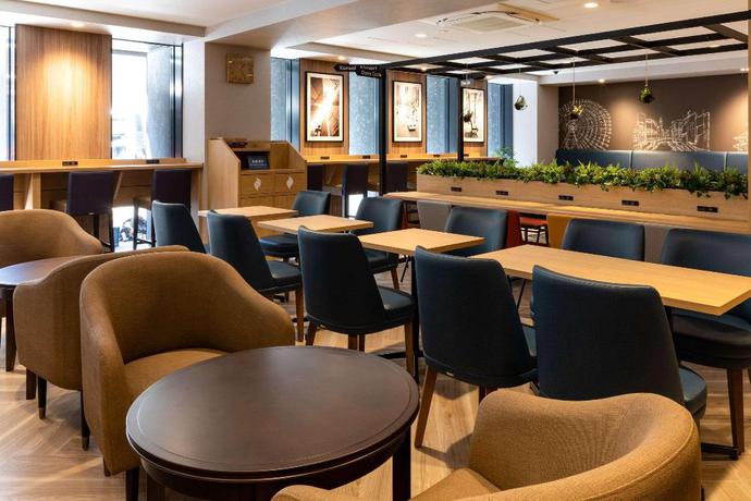 Imagen del bar/restaurante del Hotel Comfort Shin-osaka. Foto 3