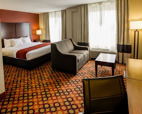 Imagen de la habitación del Hotel Comfort Suites Airport, Charlotte. Foto 3