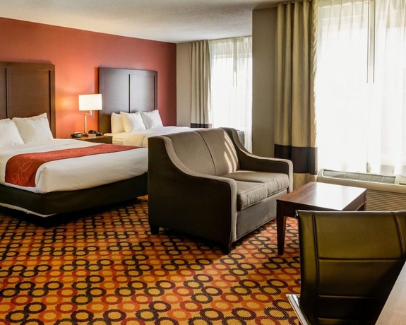 Imagen de la habitación del Hotel Comfort Suites Airport, Charlotte. Foto 15