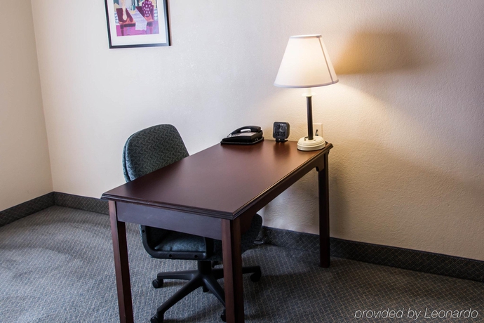 Imagen general del Hotel Comfort Suites Airport, Jacksonville . Foto 8
