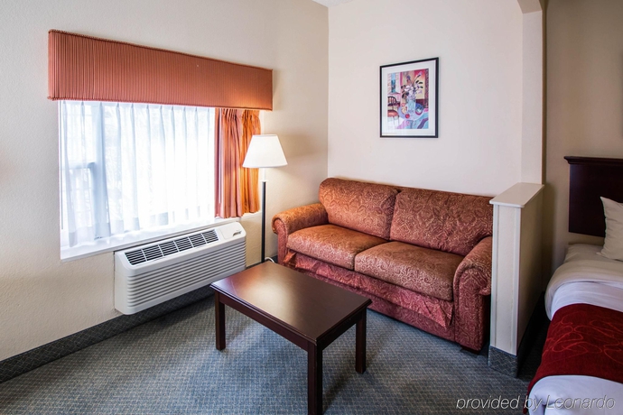 Imagen general del Hotel Comfort Suites Airport, Jacksonville . Foto 10