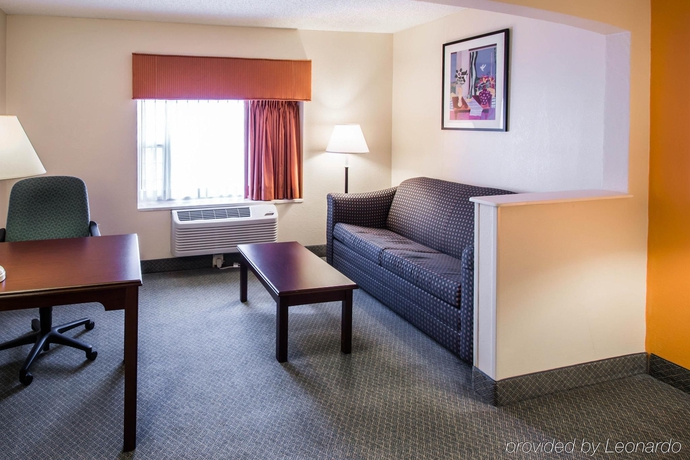 Imagen general del Hotel Comfort Suites Airport, Jacksonville . Foto 14