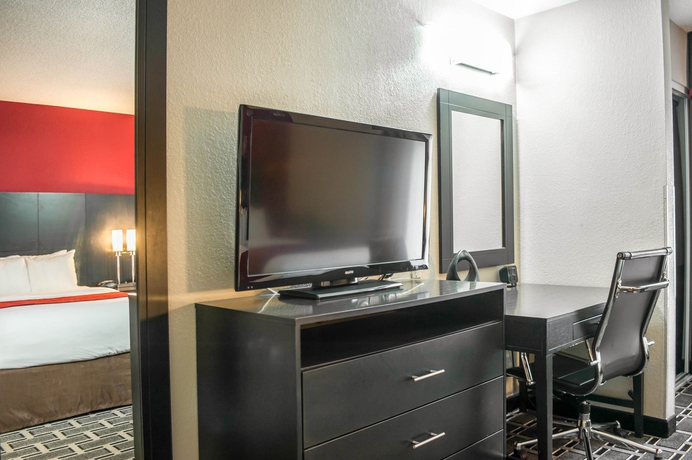 Imagen de los interiores del Hotel Comfort Suites Airport, Nashville-Davidson. Foto 10