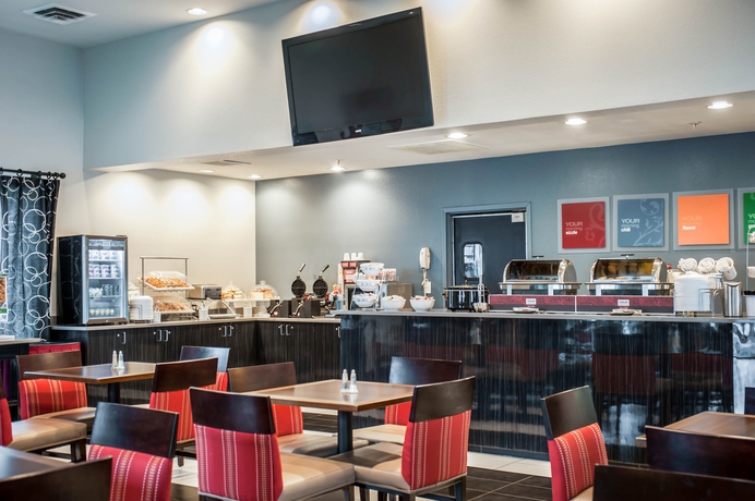 Imagen del bar/restaurante del Hotel Comfort Suites Airport, Nashville-Davidson. Foto 3