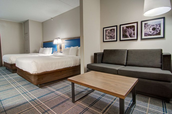Imagen de la habitación del Hotel Comfort Suites Airport, Newport News. Foto 11