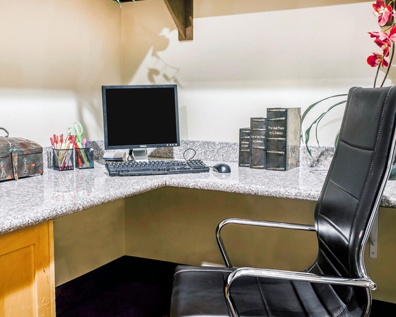 Imagen de los interiores del Hotel Comfort Suites Airport Tukwila Seattle. Foto 14