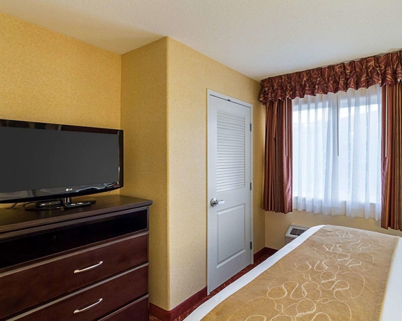 Imagen de la habitación del Hotel Comfort Suites Airport, Wichita. Foto 11