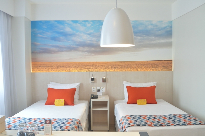 Imagen de la habitación del Hotel Comfort Suites Alphaville. Foto 8