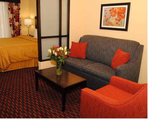 Imagen de la habitación del Hotel Comfort Suites Altoona. Foto 6