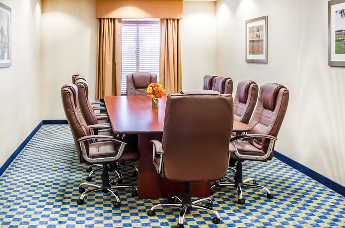 Imagen de los interiores del Hotel Comfort Suites Amish Country. Foto 15