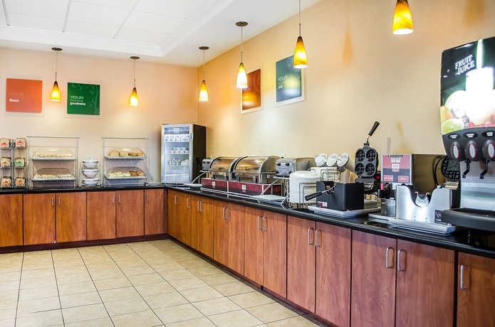 Imagen del bar/restaurante del Hotel Comfort Suites Amish Country. Foto 4