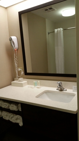 Imagen de la habitación del Hotel Comfort Suites At Isle Of Palms Connector. Foto 8