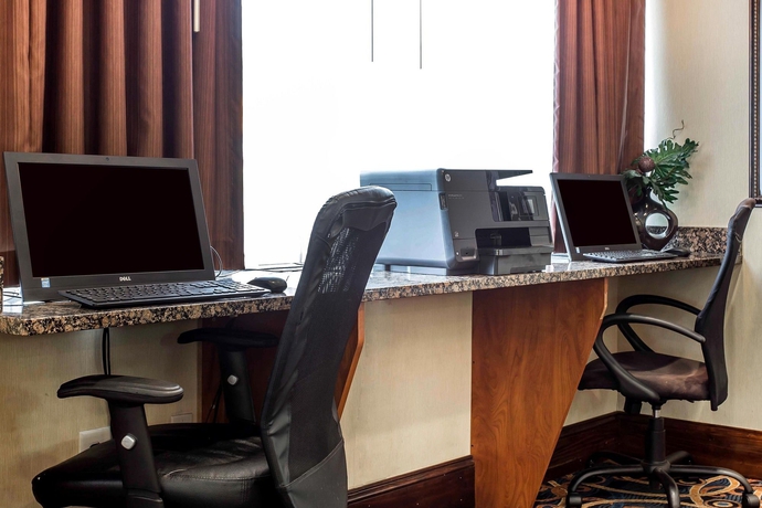 Imagen de los interiores del Hotel Comfort Suites At Kennesaw State University. Foto 12