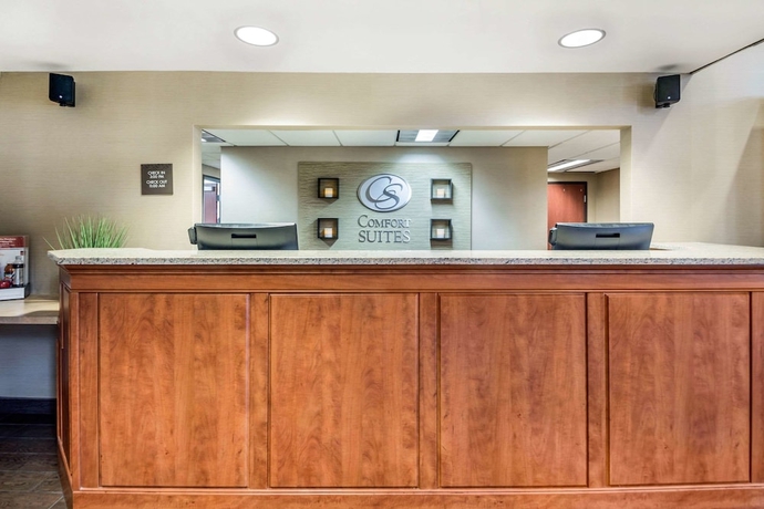 Imagen de los interiores del Hotel Comfort Suites At Par 4 Resort. Foto 18