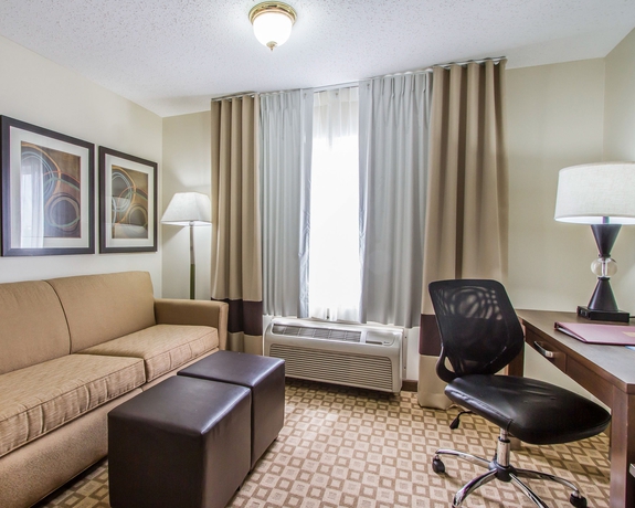 Imagen de los interiores del Hotel Comfort Suites At Tucson Mall. Foto 10