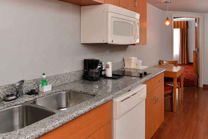 Imagen de la habitación del Hotel Comfort Suites At Virginia Center Commons. Foto 4