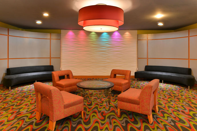 Imagen general del Hotel Comfort Suites At Virginia Center Commons. Foto 2