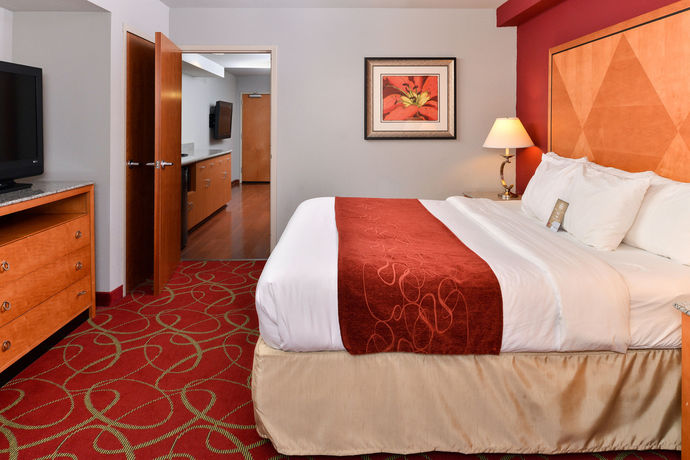 Imagen de los interiores del Hotel Comfort Suites At Virginia Center Commons. Foto 15