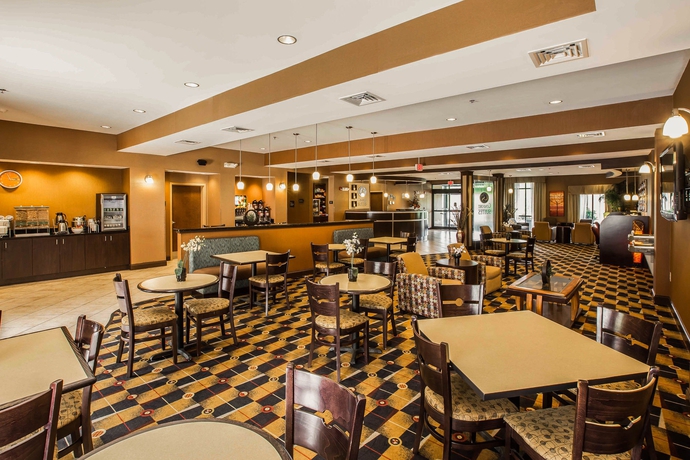 Imagen del bar/restaurante del Hotel Comfort Suites At Westgate Mall. Foto 2