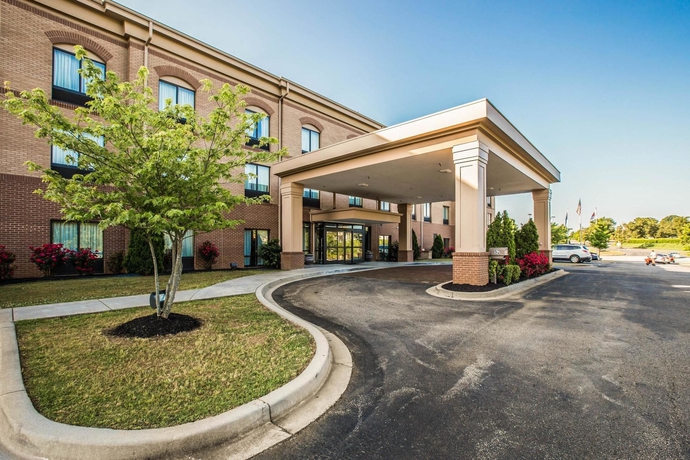 Imagen de los exteriores del Hotel Comfort Suites At Westgate Mall. Foto 6