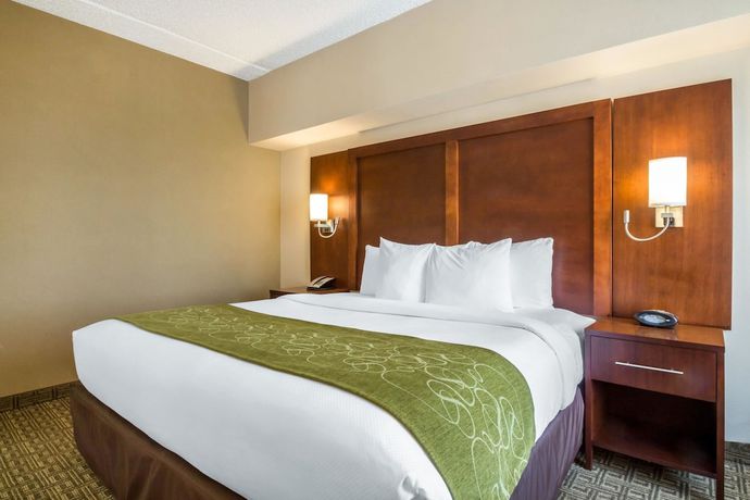 Imagen de la habitación del Hotel Comfort Suites At Woodbridge. Foto 12
