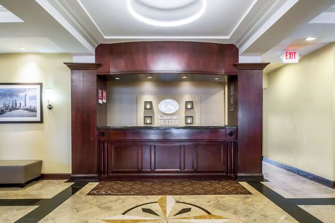 Imagen de los interiores del Hotel Comfort Suites At Woodbridge. Foto 19