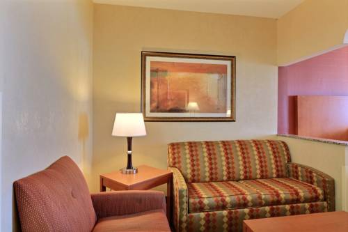 Imagen de la habitación del Hotel Comfort Suites Auburn Hills. Foto 10
